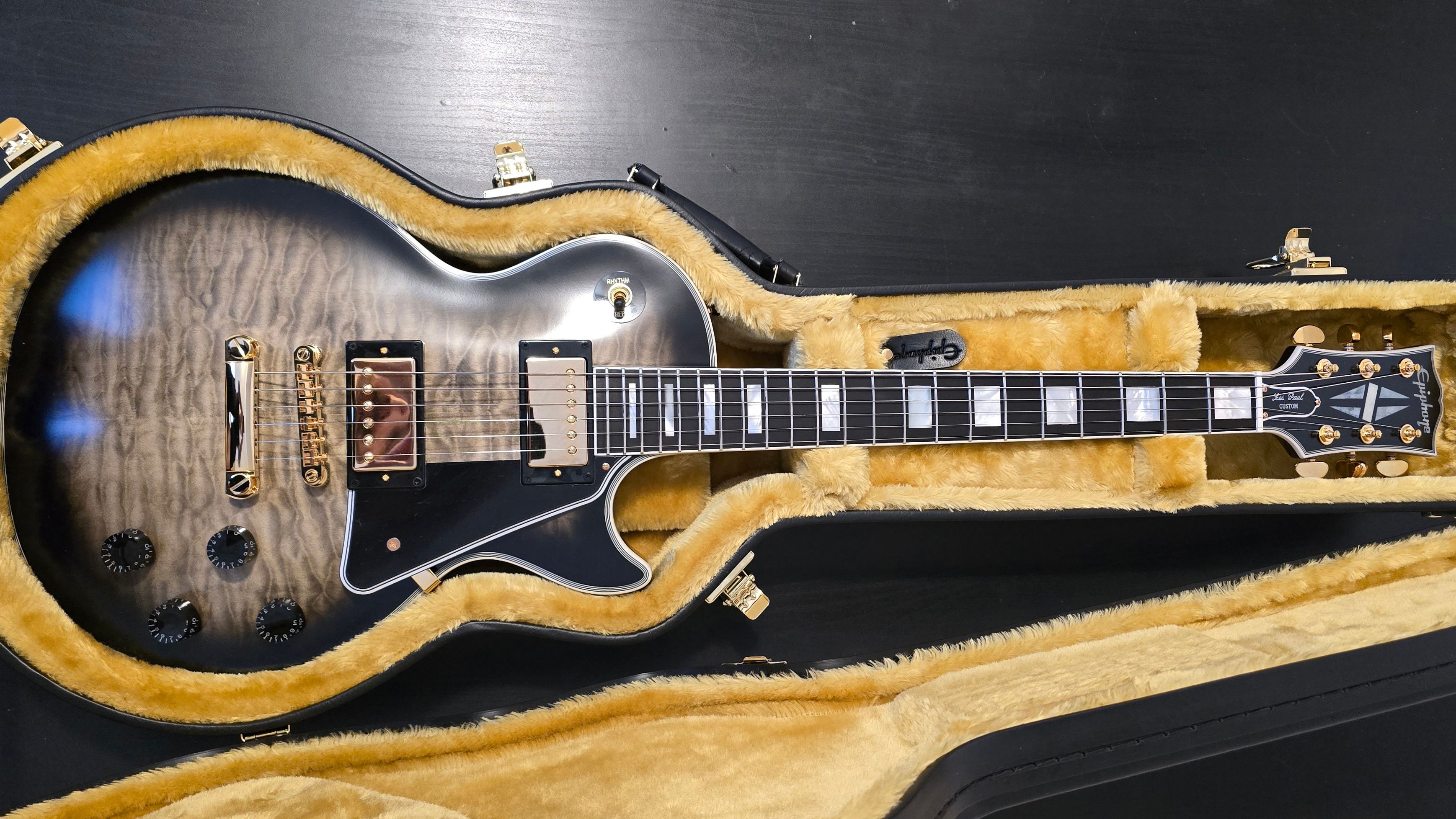 Epiphone Sweetwater Exclusive Epiphone Les Paul Custom Cobra Burst