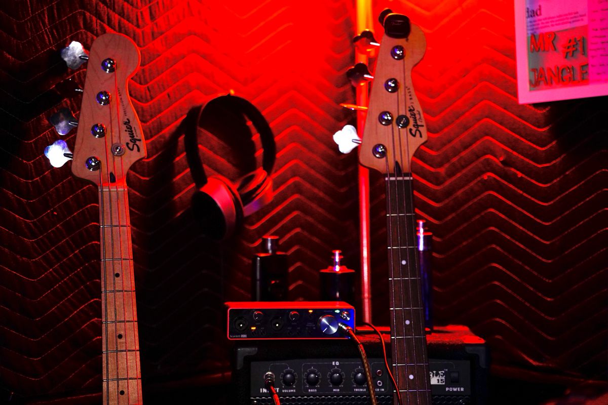 Studio Rental with Instuments for band practice (hourly)