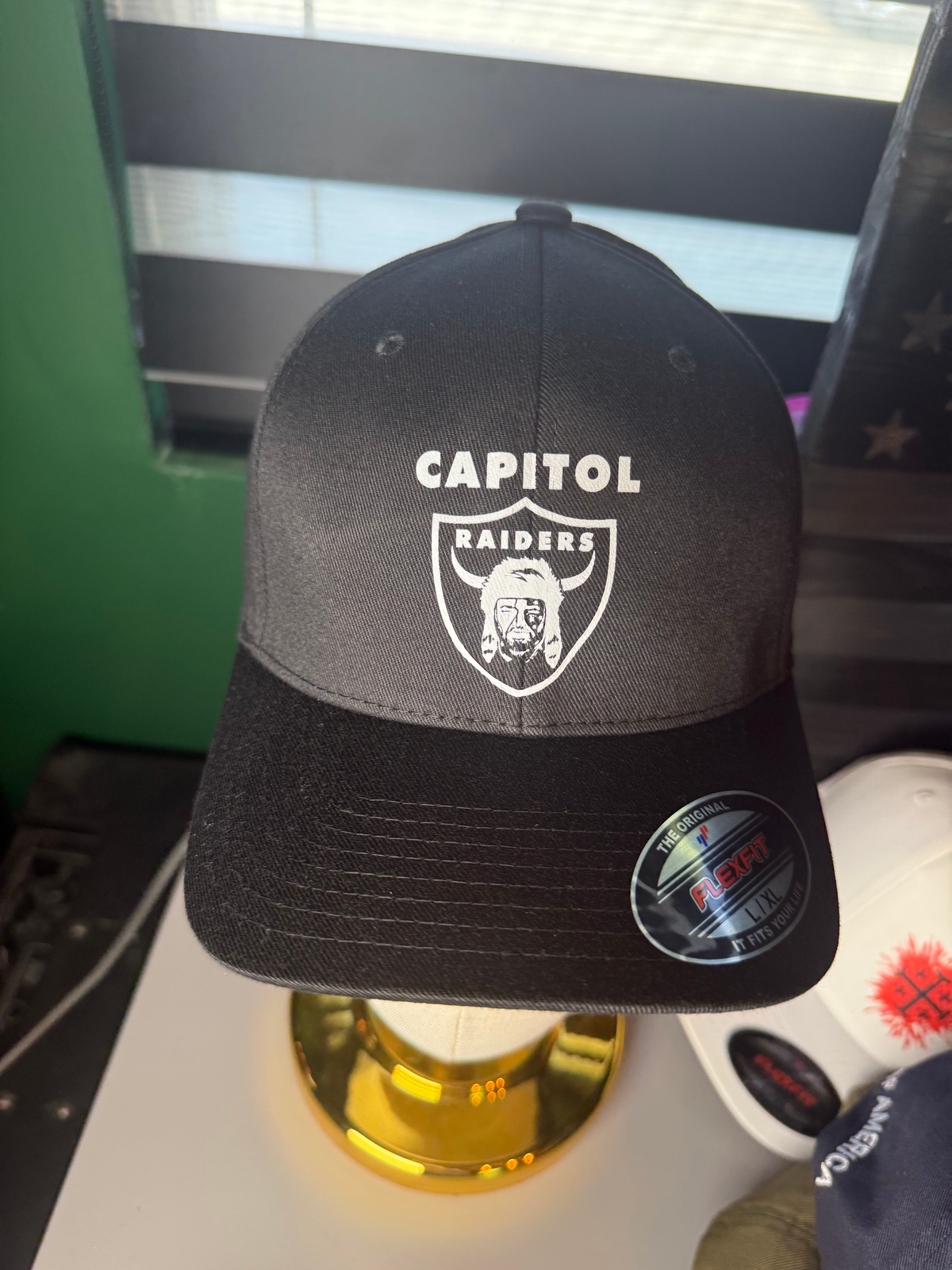Captiol Raider Hat - Black Flex Fit