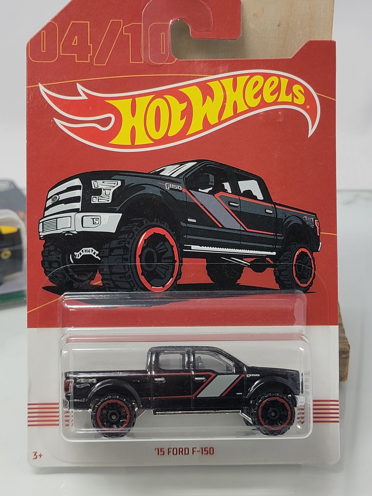 Hot Wheels ’15 Ford F-150 – Black & Red Off-Road Beast #04/10