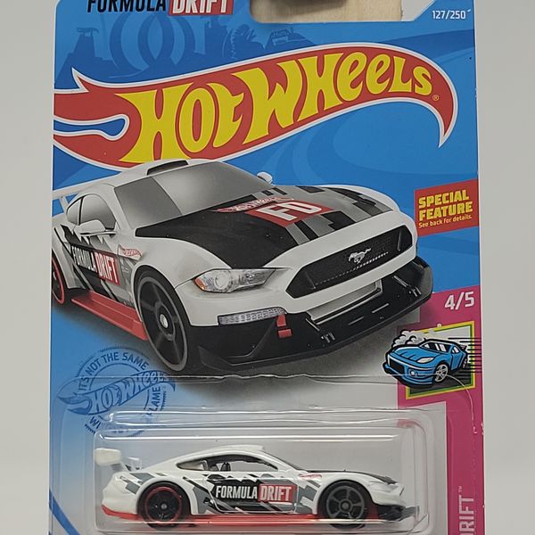Hot Wheels Custom ’18 Ford Mustang GT – Formula Drift – White / Black / Red – HW Drift 4/5 – 127/250