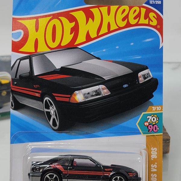Hot Wheels ’92 Ford Mustang – HW: 70s vs 90s Series (7/10)