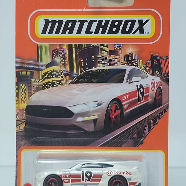 Matchbox ’19 Ford Mustang Coupe GT – White with Red Racing Stripes & Red Wheels