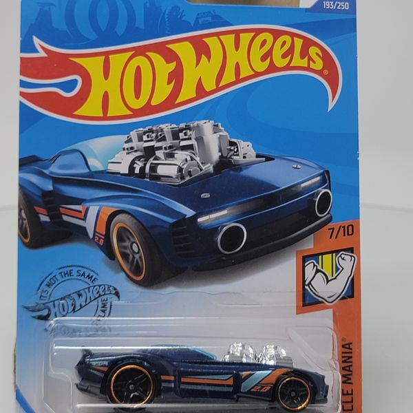 2018 Hot Wheels Rodger Dodger 2.0 Muscle Mania #193 (Navy)