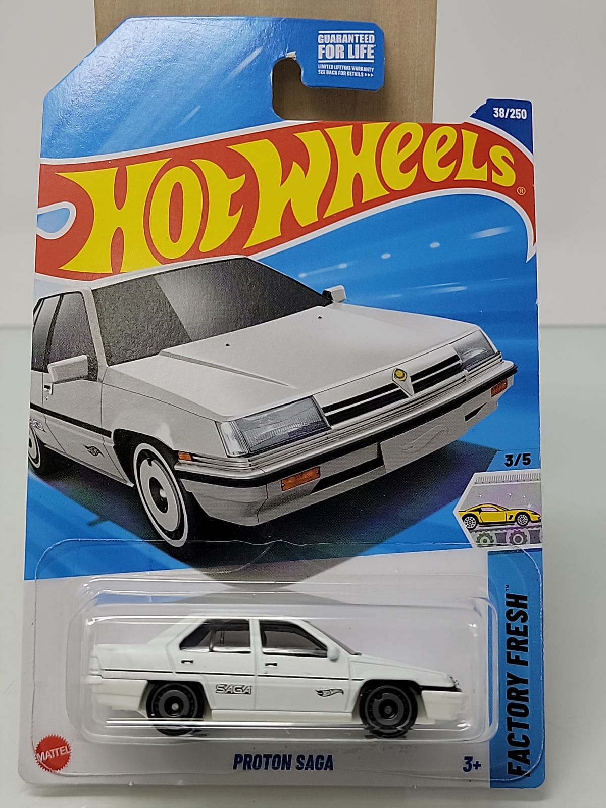 HOT WHEELS PROTON SAGA – FACTORY FRESH IMPORT SEDAN (WHITE) 3/5