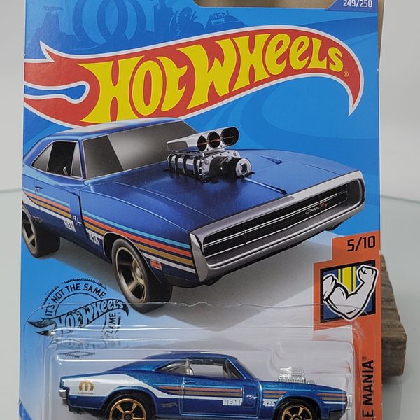 HOT WHEELS 70 Dodge Charger R/T Blue Car HW Muscle Mania Mopar GHD07 2020