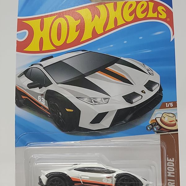 Hot Wheels Lamborghini Huracán Sterrato – White/Black – Safari Mode 1/5 – Factory Sealed