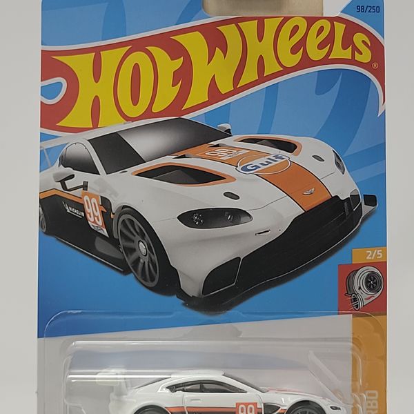 Hot Wheels Aston Martin Vantage GTE – White/Orange – HW Turbo 2/5 – Factory Sealed