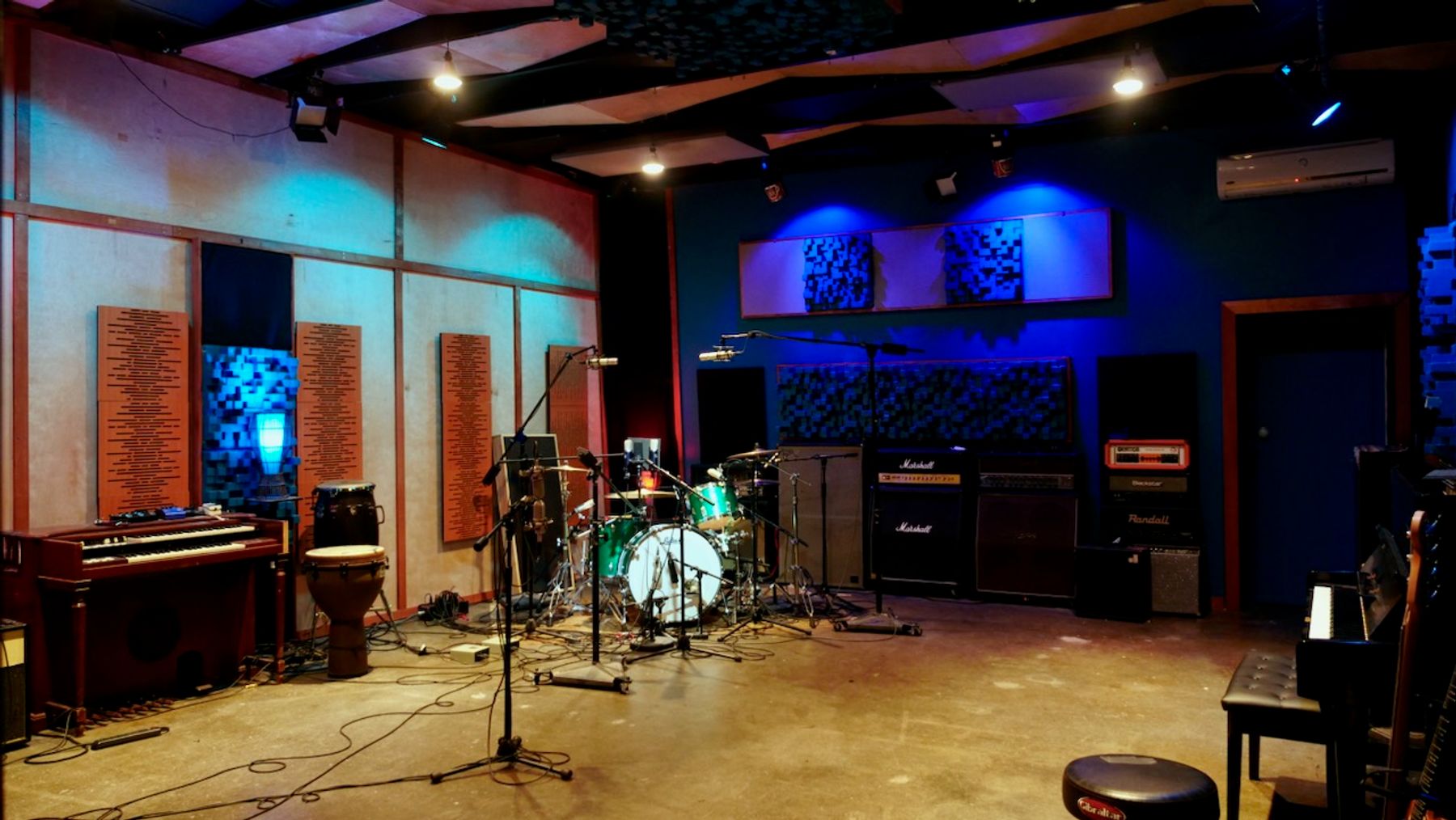 Real studio photo for Ultimate Studios, Inc