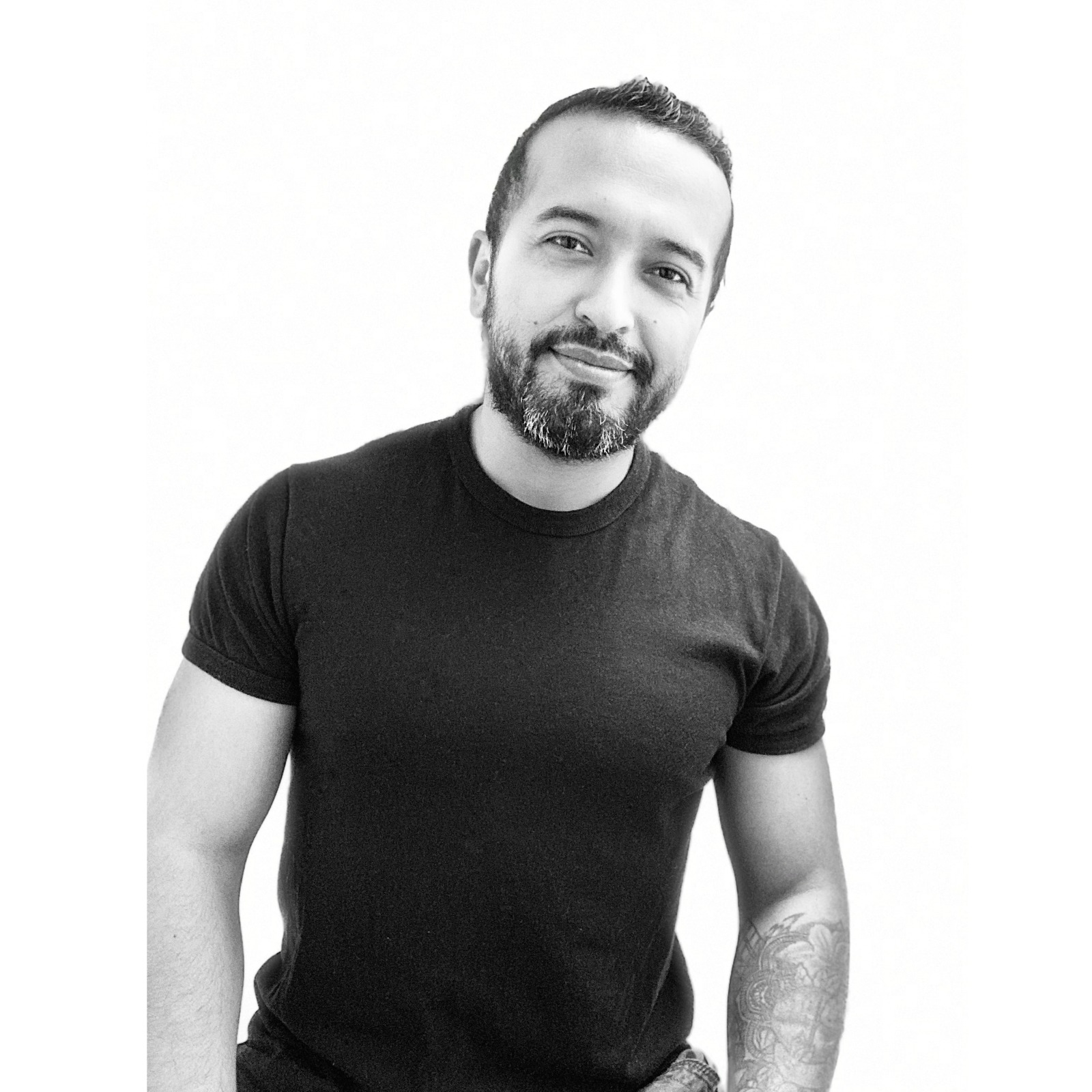 Carlos Maya, contemporary neoclassical pianist and composer