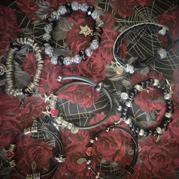 Bracelets $8