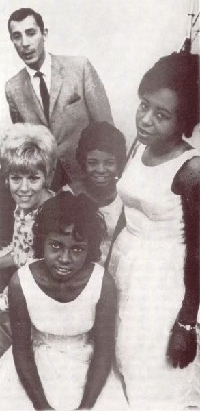 Ellie with Jeff Barry & the Dixie Cups (1964)
