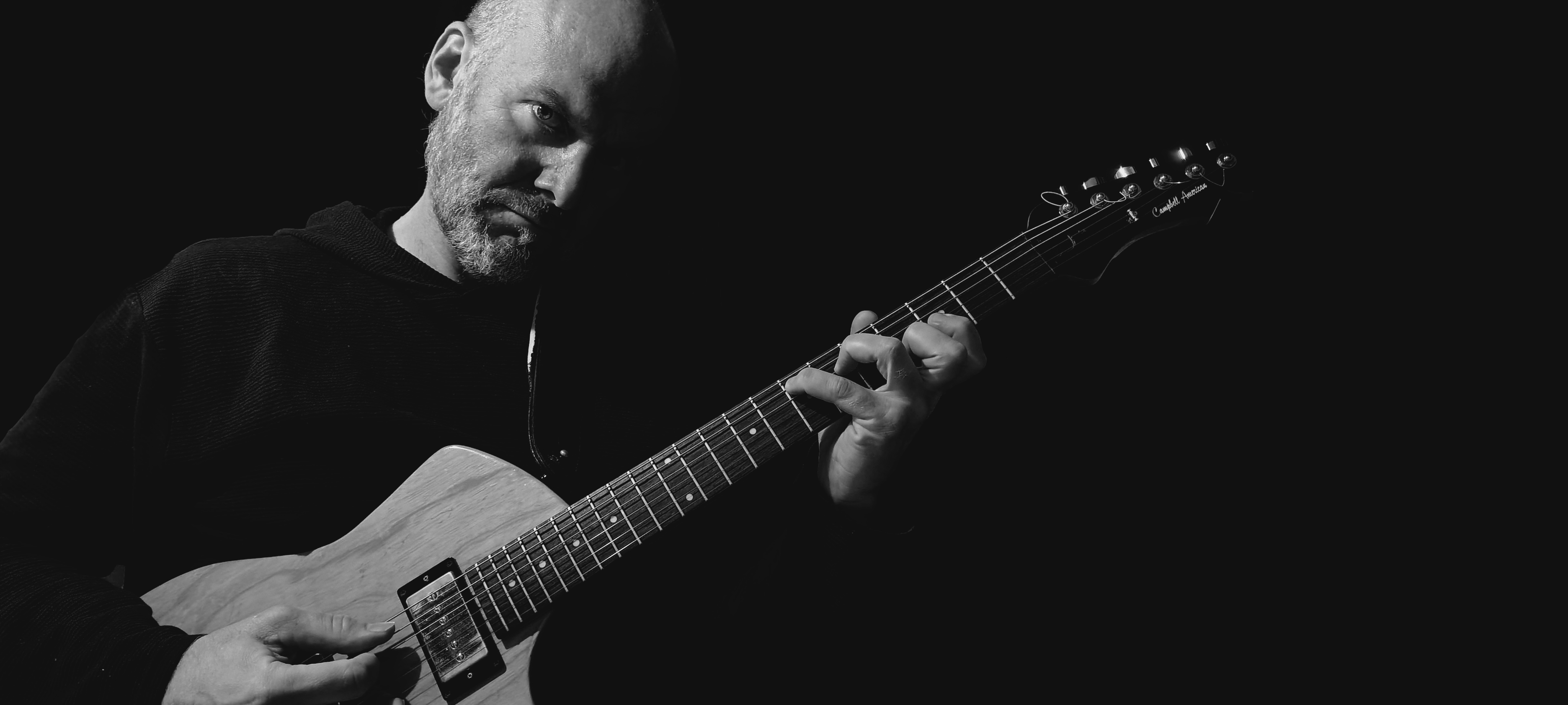 image sylvain picard et sa guitare