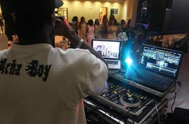 Book DJ Black Shawd
