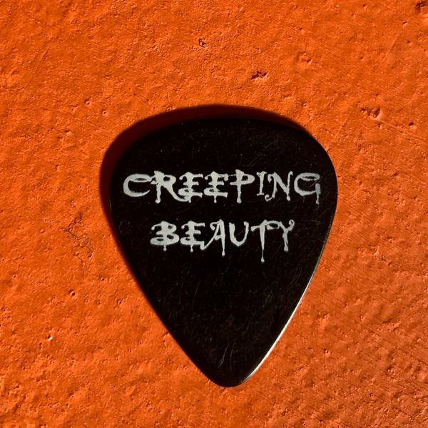 Guitar pick - Creeping Beauty