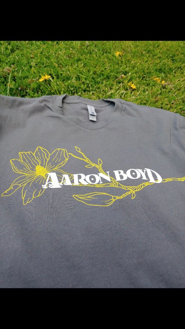 magnolia soft tee!