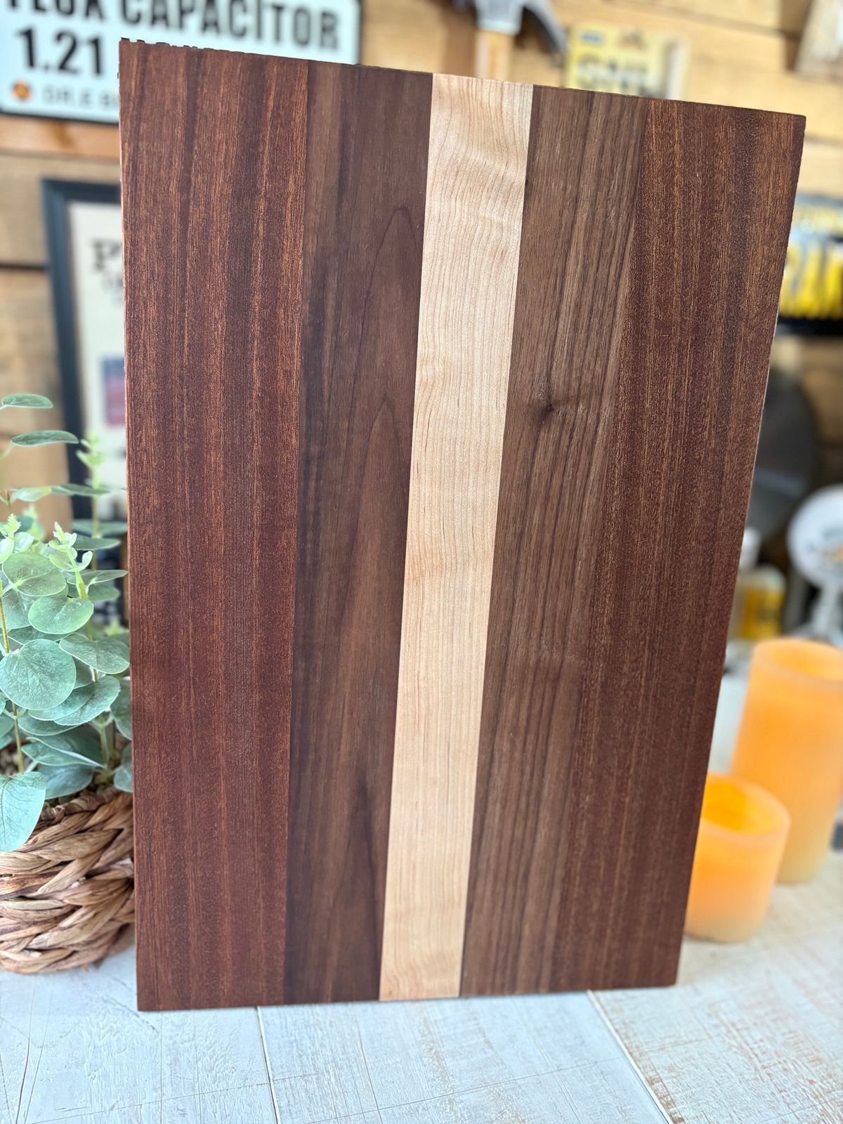 Handmade Solid Wood Cutting Board – AVF2006