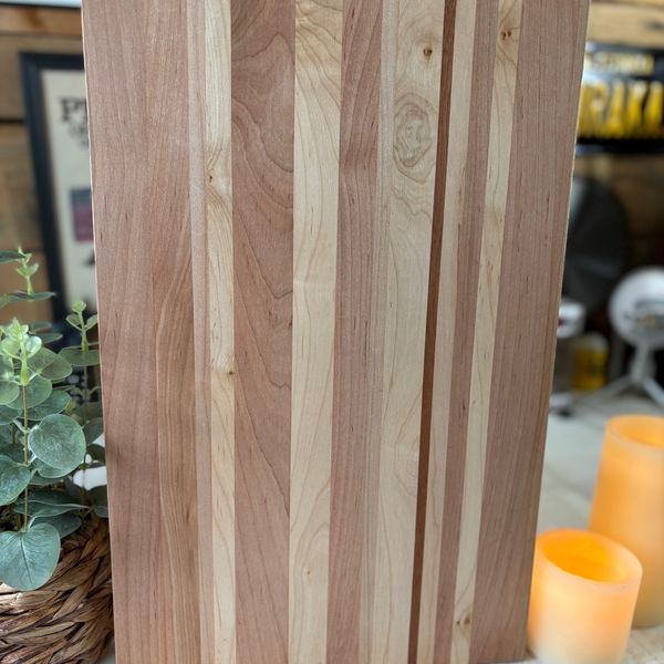 Handmade Solid Wood Cutting Board – AVF2003