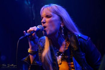 Ally at Hey Hey Mama Benefit - pix by Tom Dellinger 4
