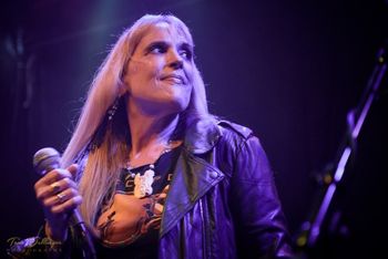 Ally at Hey Hey Mama Benefit - pix by Tom Dellinger 2
