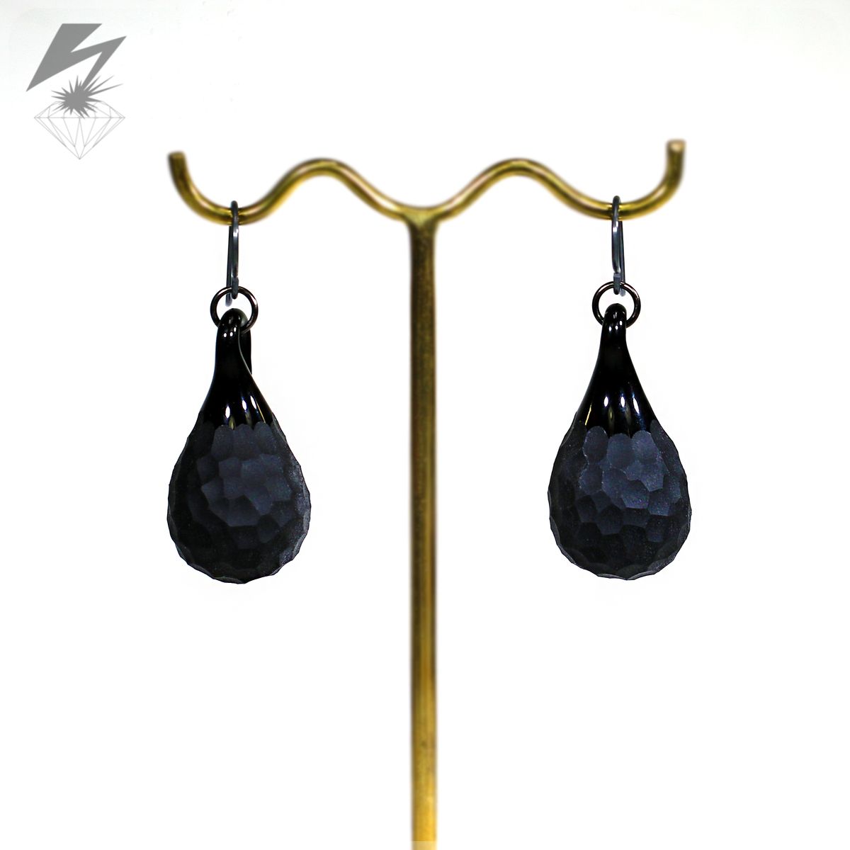 Simple Martele Earrings Matte Black (Pair)