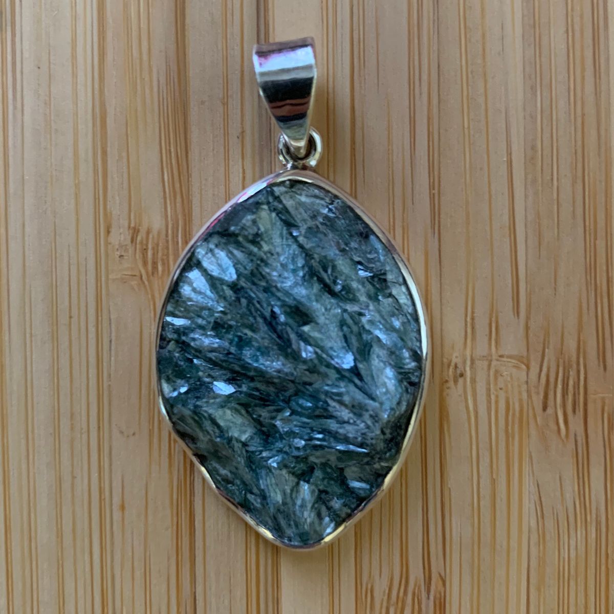 Seraphinite (rough)