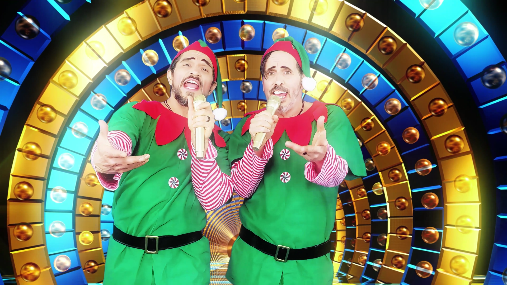 Sidow Sobrino y Richard como elfos navideños de élite en el visualizer “Decorating Christmas”, destacados en playlists globales de música festiva