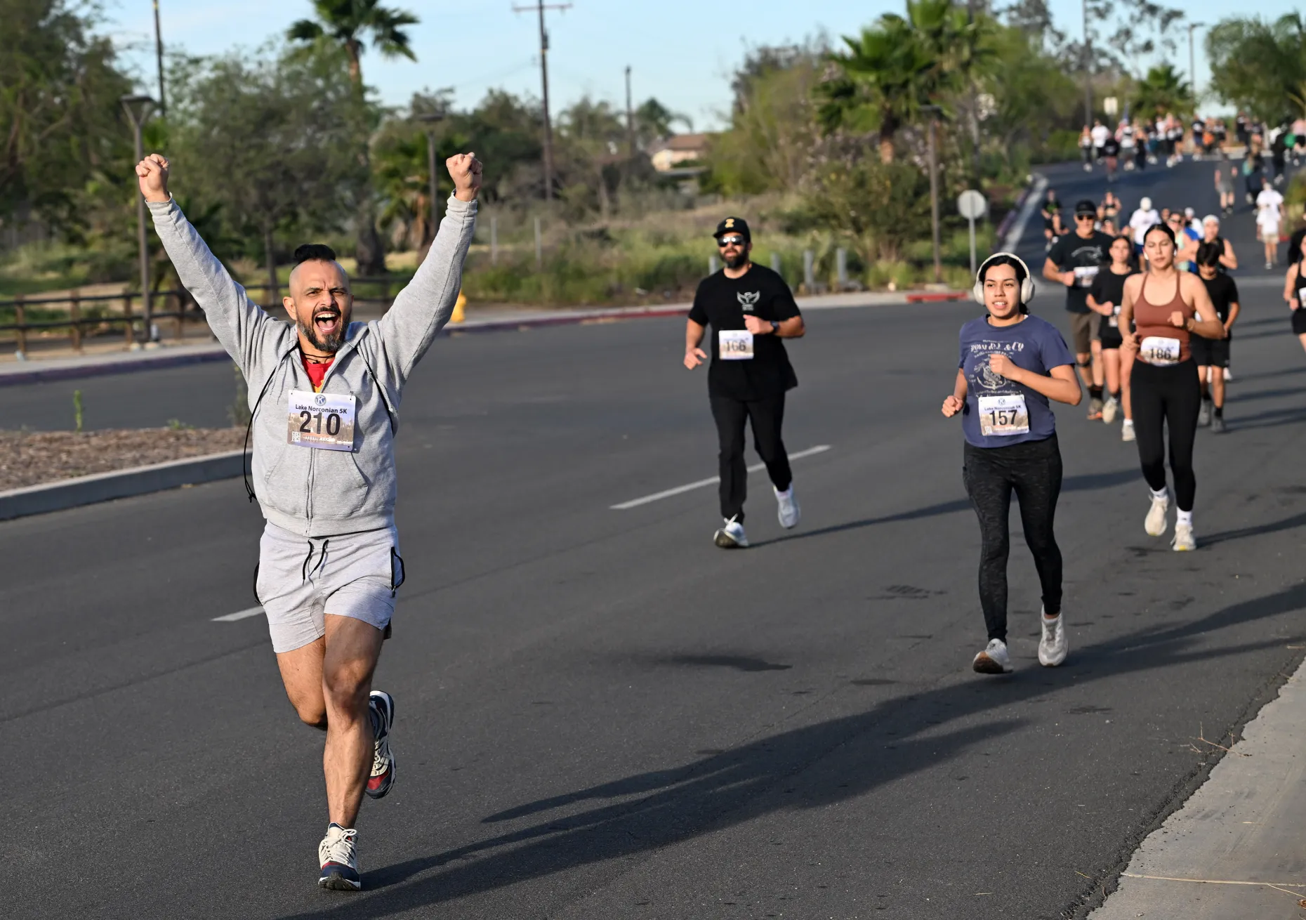 El Artista No.1 Del Mundo® Sidow Sobrino - Lake Norconian 5K