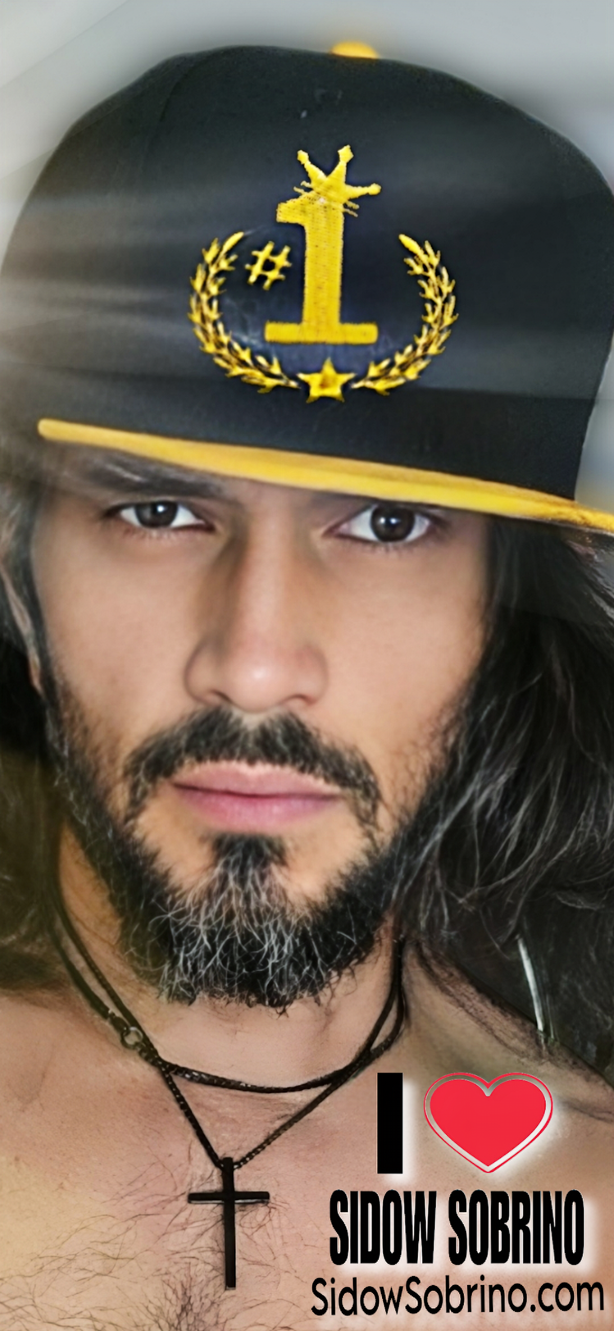 El Artista No.1 - Sidow Sobrino Impone Tendencia: La Gorra Oficial que Define el Éxito - Espectáculos y Farándula