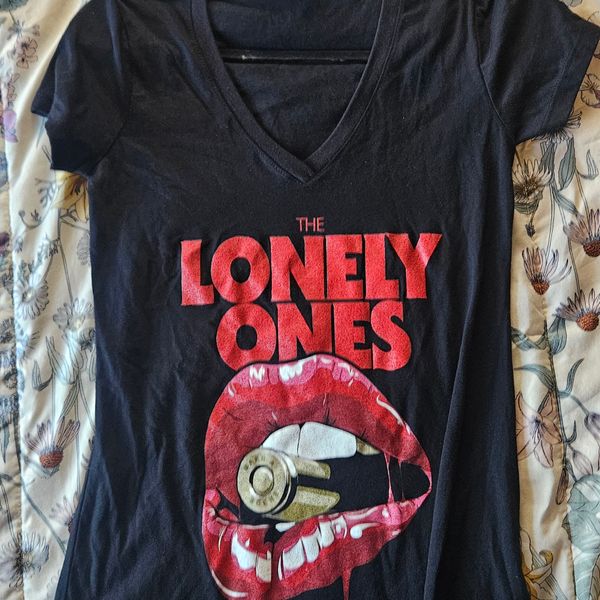 Lips Shirt V Neck