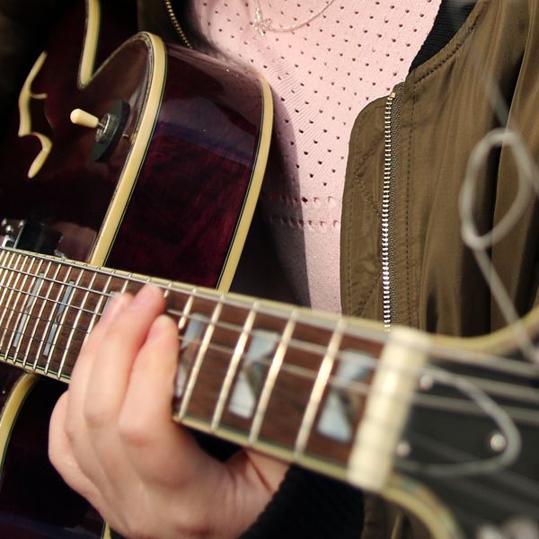 4 x 30 min Guitar lessons face to face or Online with Rosie T.