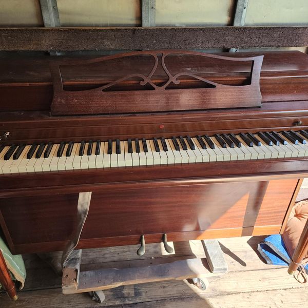 No Name Piano