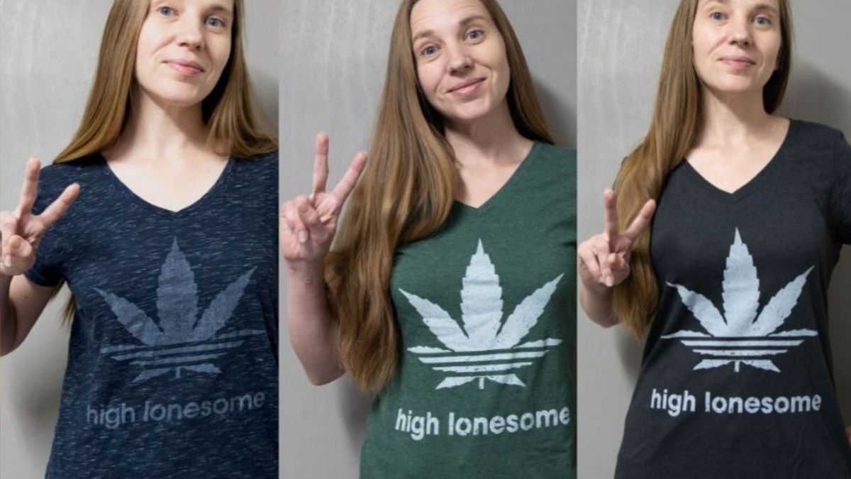 Leaf Short Sleeve V-Neck - Forest Green, Black Frost, Heathered Navy