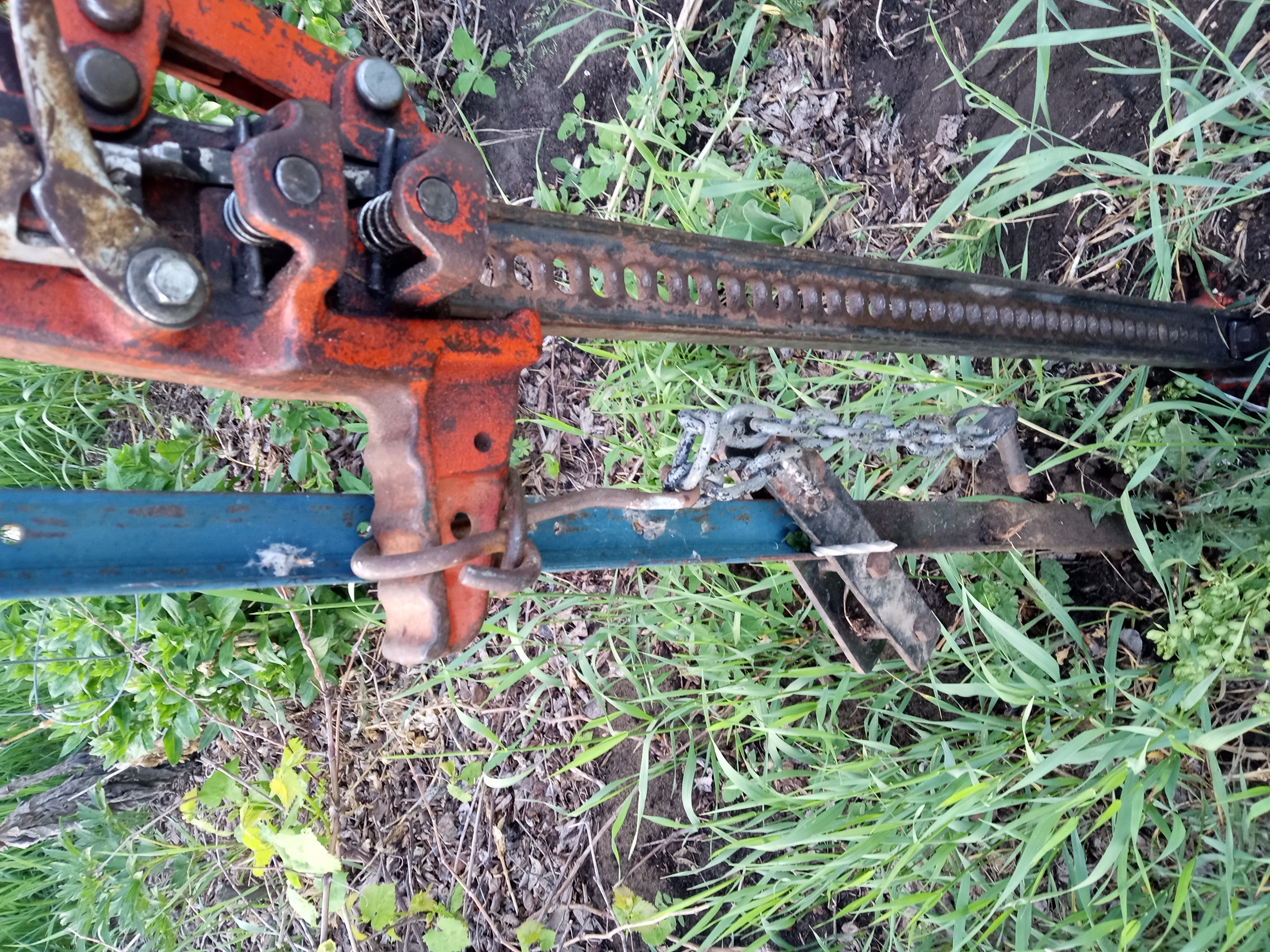 Zone 3 - Garden is in - jack to pull out t-post