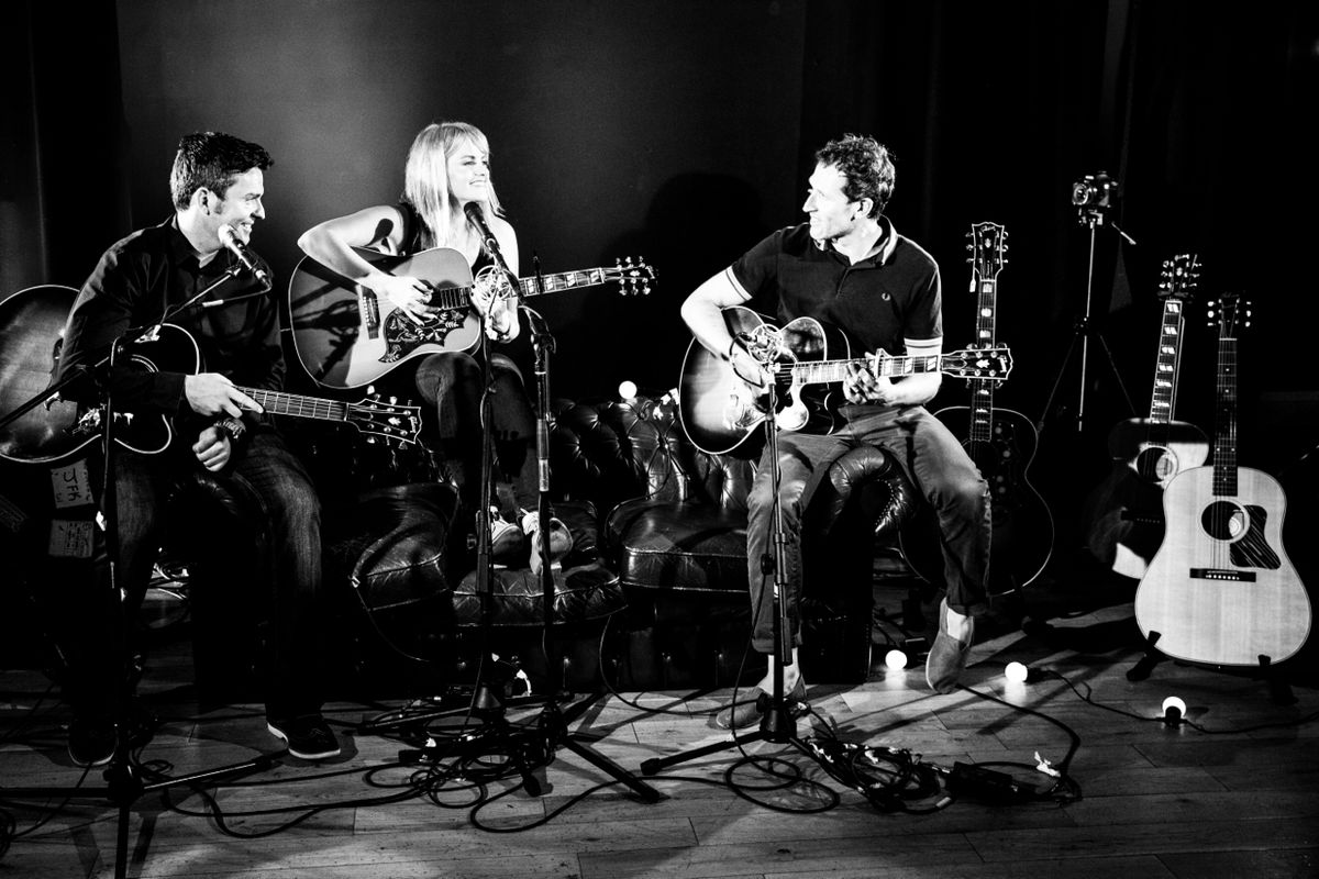 Lesley Pike + Ryan Kelly Live in London