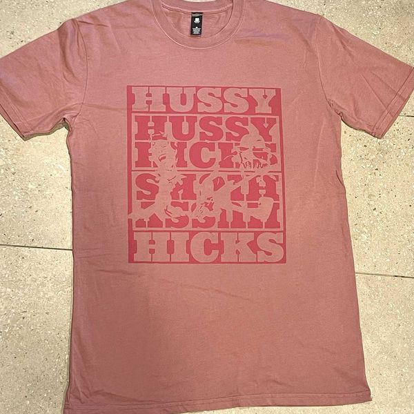 New HH design Tee in faded wine pink