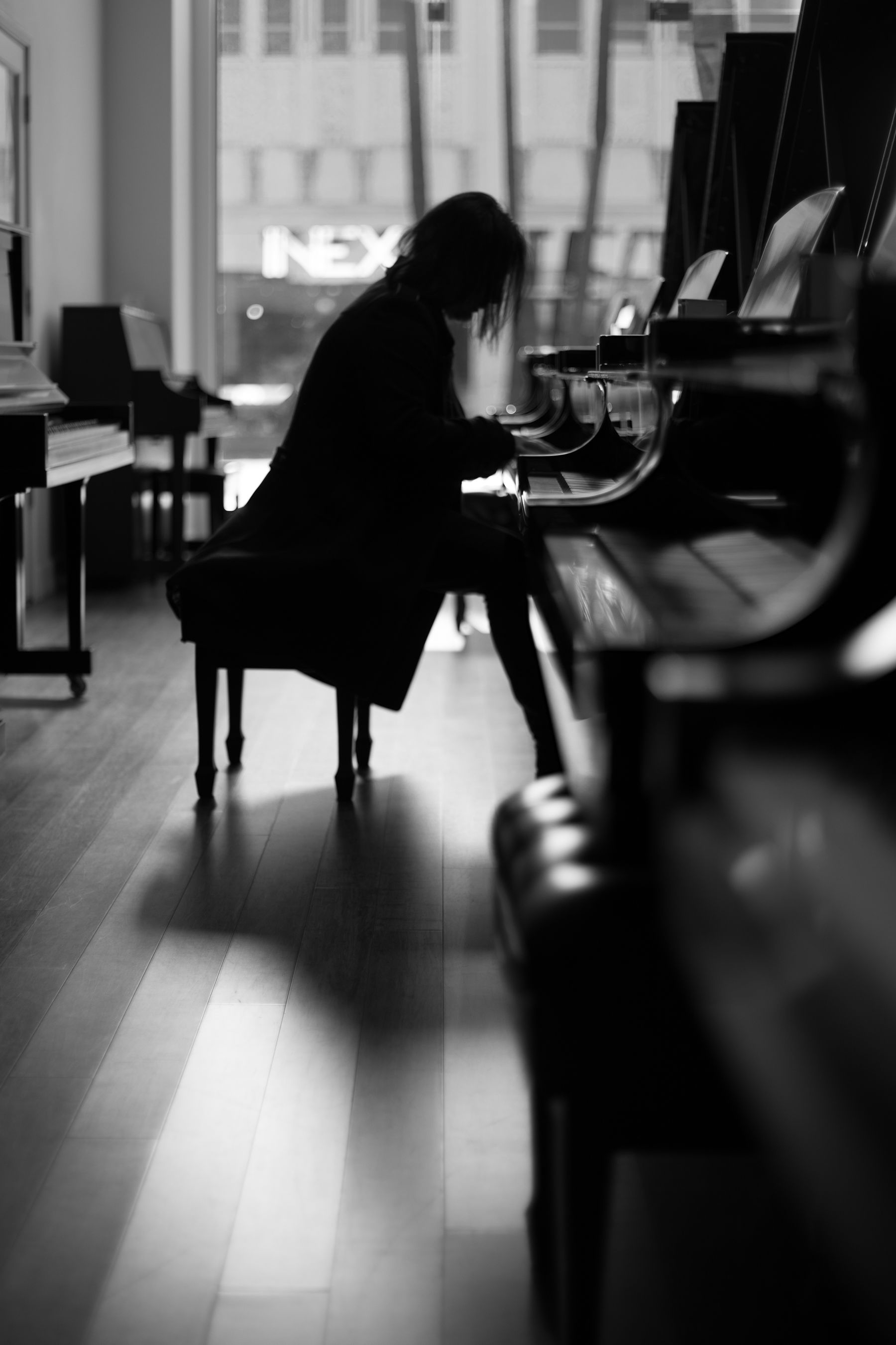 Leo Z at the piano