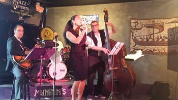 Amanda Morazain Jazz Quartet with Loni Moger, Bernie Addington, Trevor Salloum. Photo credit Darren Jones Photography.
