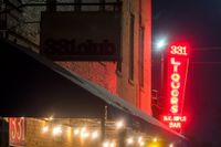 Social Cues at 331 Club