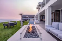 Pelham House Poolside