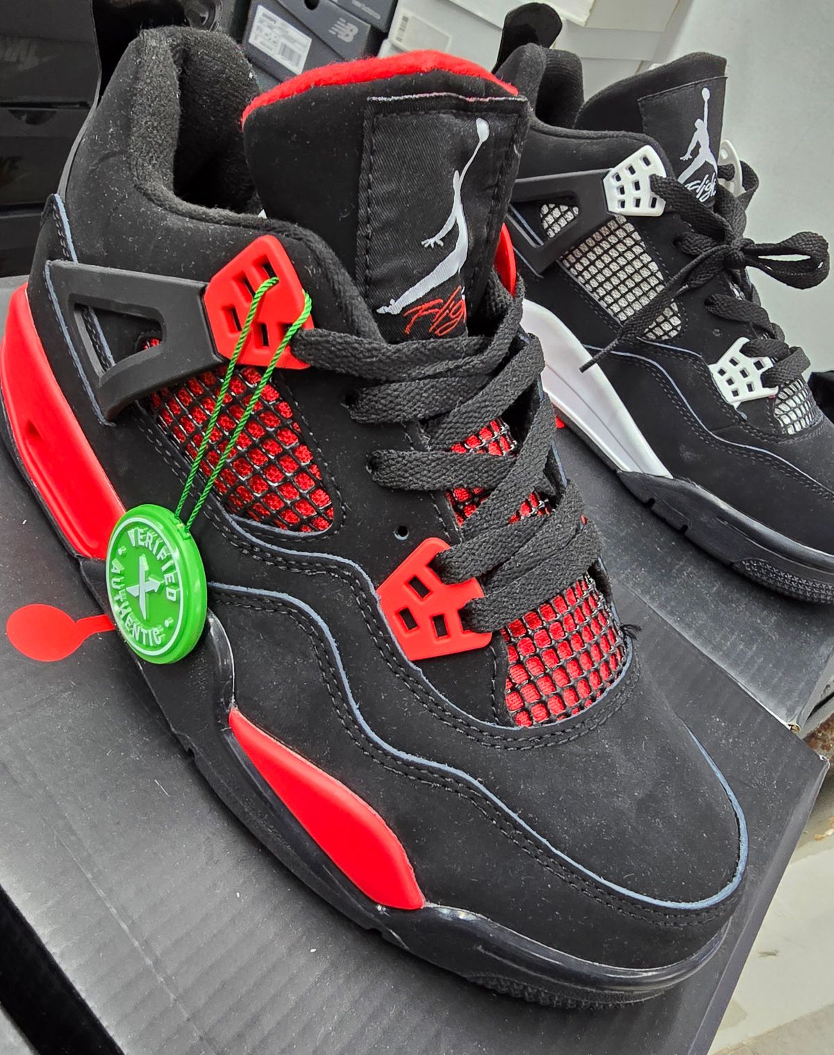 Jordan 4 
