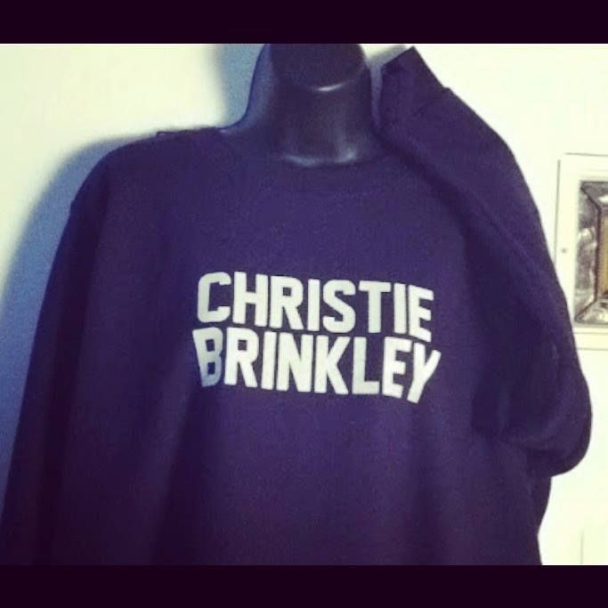 CHRISTIE BRINKLEY FAN CREW