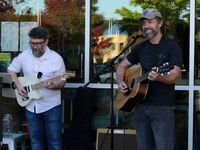Marcus Brown (Duo) at Saturday Market