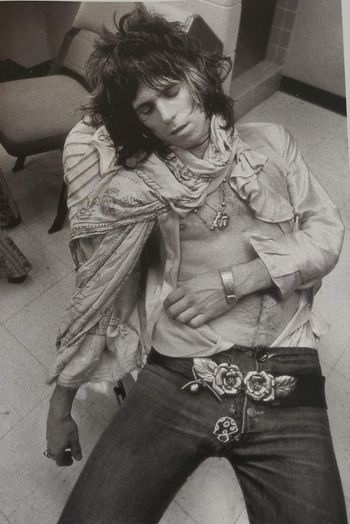 Keith Richards
Hobó írja könyvében:
"Keith utazik".
Lassan 81 éve, és meg nem áll.
Fotó: internet
