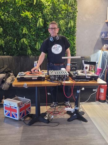 A big shout out to Daz Kane, who put on a brilliant DJ set before and after our gig. Many, many thanks for all your support, Daz.
