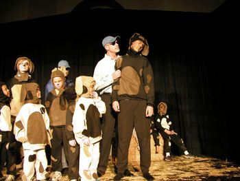 The dogcatchers have a stern warning for Jackie and the dogs.

