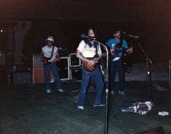 John Flores, Buddy Campbell, Jaymi Names
Woodrump
