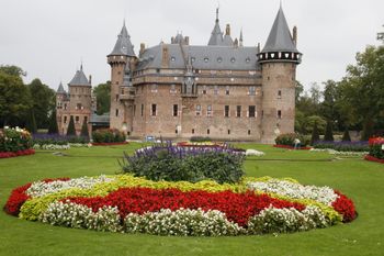 Kasteel de Haar, near Utrecht. Towers, flowers, and a lawn I am very glad I do not have to mow.
