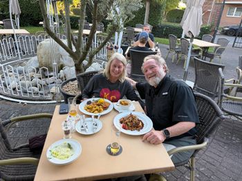 Dinner on the terrace with Debbie. A fine way to give the cameras a short break.

