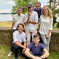 ROUND SQUARE: Music from Berlin and the Universe